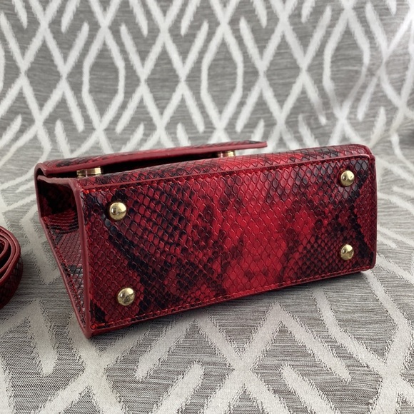 Framed Bag Handbag or Crossbody Red Snakeskin Snap Closure Removable Strap - Picture 3 of 8